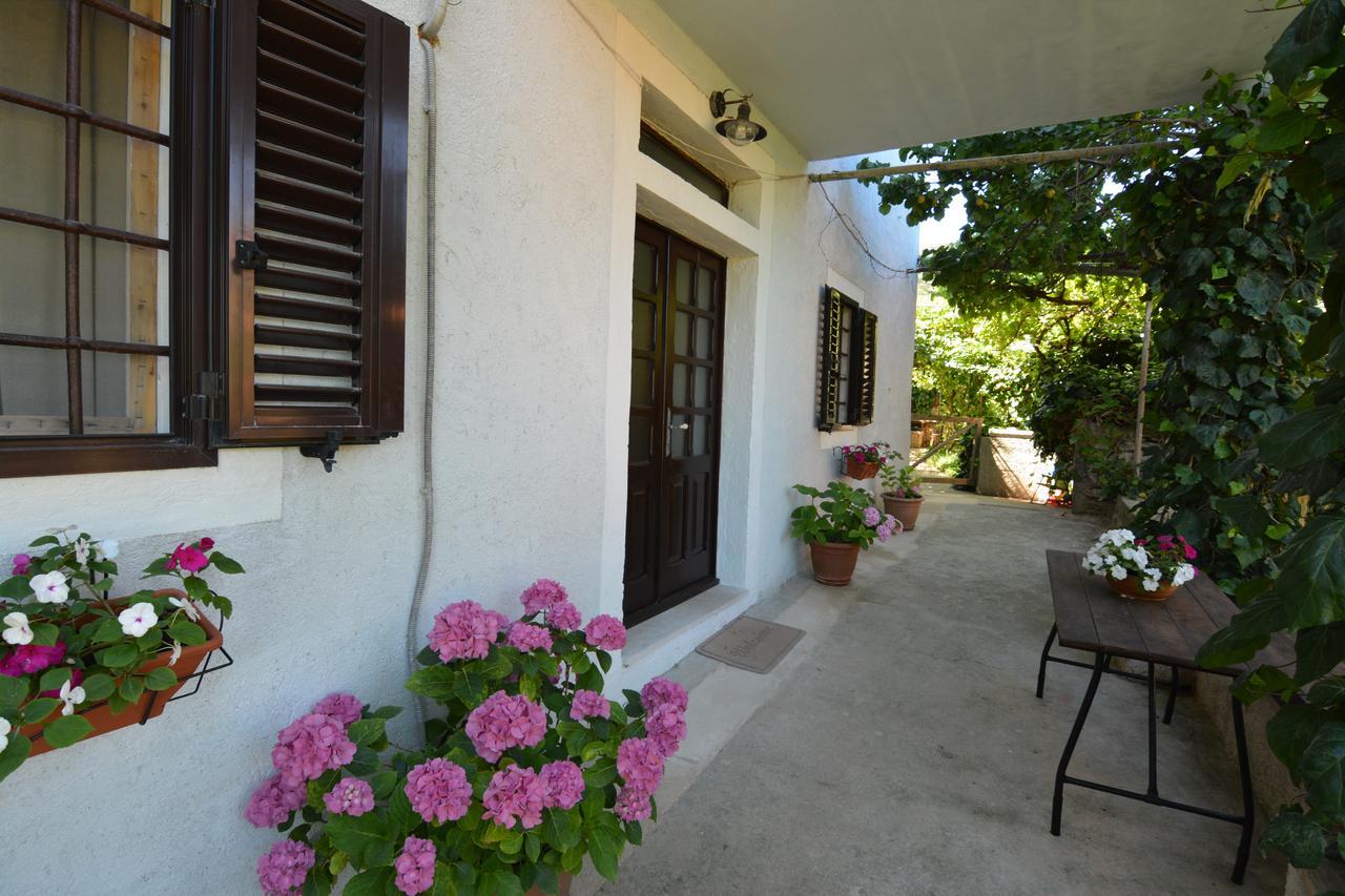 Apartment Renata Veli Losinj Ngoại thất bức ảnh